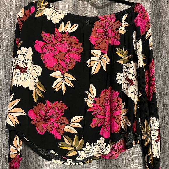 Billabong Floral Women's Top - Black and Pink - Picture 2 of 3